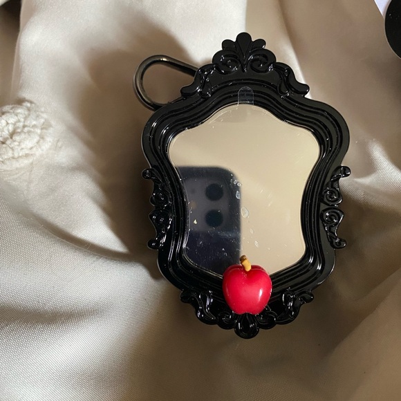 2 NWT Disney Villains Black and Green Maleficent and mirror bath and body works. - Picture 10 of 11